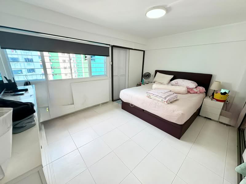 238 Yishun Ring Road, 238 Yishun Ring Road, 3 Bedrooms, 1,345 sqft, HDB Flat For Sale, by Jeff Foong, 500229847 - Master Bedroom - PropertyGuru.com.sg