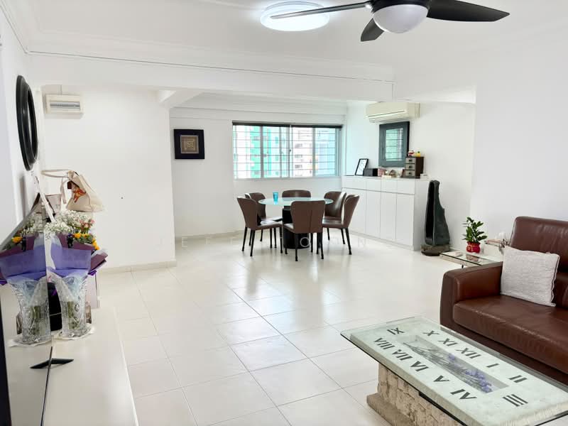238 Yishun Ring Road, 238 Yishun Ring Road, 3 Bedrooms, 1,345 sqft, HDB Flat For Sale, by Jeff Foong, 500229847 - Living Room - PropertyGuru.com.sg