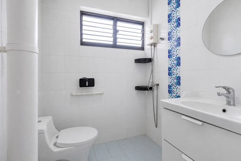 111 Bukit Purmei Road, 111 Bukit Purmei Road, 3 Bedrooms, 1,119 sqft, HDB Flat For Sale, by Don Png, 500229857 - Bathroom - PropertyGuru.com.sg