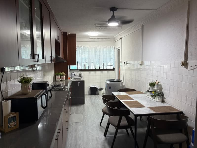 440 Yishun Avenue 11, 440 Yishun Avenue 11, 3 Bedrooms, 904 sqft, HDB Flat For Rent, by Jeffrey Lee, 500229861 - Kitchen - PropertyGuru.com.sg
