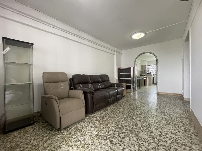 329 Clementi Avenue 2, 329 Clementi Avenue 2, 2 Bedrooms, 721 sqft, HDB Flat For Rent, by Clara Lim, 500229878 - Living Room - PropertyGuru.com.sg