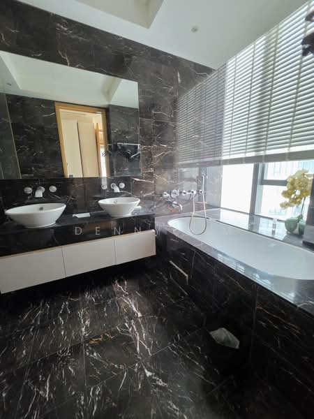Helios Residences, 15 Cairnhill Circle, 3 Bedrooms, 1,668 sqft, Condominium For Rent, by Denny Lim, 500229881 - Bathroom - PropertyGuru.com.sg