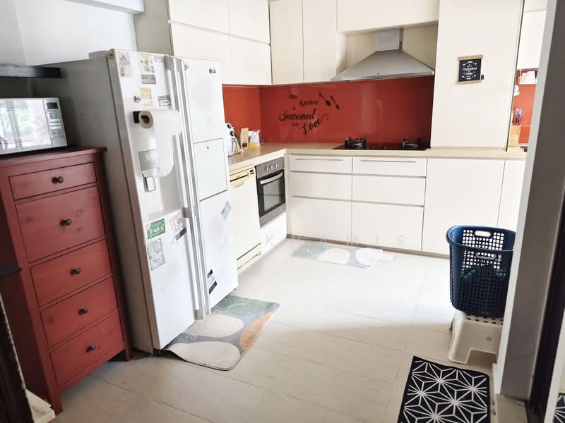 822 Woodlands Street 82, 822 Woodlands Street 82, 4 Bedrooms, 1,388 sqft, HDB Flat For Rent, by Nani Khamis, 500229900 - Kitchen - PropertyGuru.com.sg