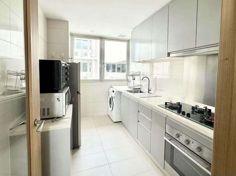 Caspian, 50 Lakeside Drive, 2 Bedrooms, 894 sqft, Condominium For Sale, by Sherine Chua 蔡雪玲, 500229953 - Kitchen - PropertyGuru.com.sg