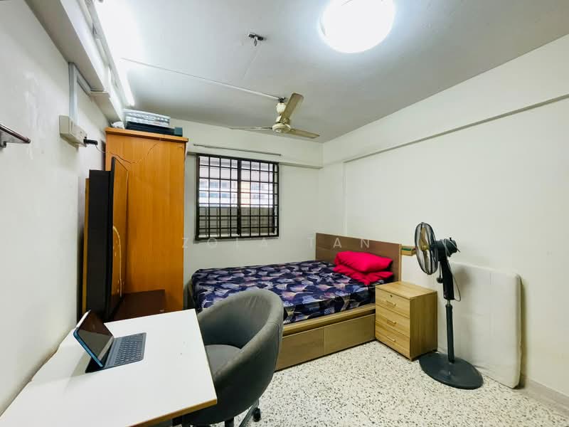 444 Ang Mo Kio Avenue 10, 444 Ang Mo Kio Avenue 10, 2 Bedrooms, 721 sqft, HDB Flat For Sale, by Zola Tan, 500229963 - Common Bedroom 2 - PropertyGuru.com.sg