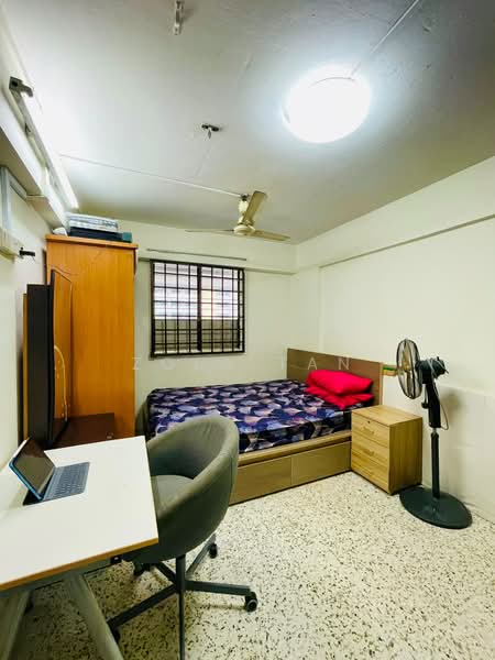 444 Ang Mo Kio Avenue 10, 444 Ang Mo Kio Avenue 10, 2 Bedrooms, 721 sqft, HDB Flat For Sale, by Zola Tan, 500229963 - Common Bedroom 2 - PropertyGuru.com.sg