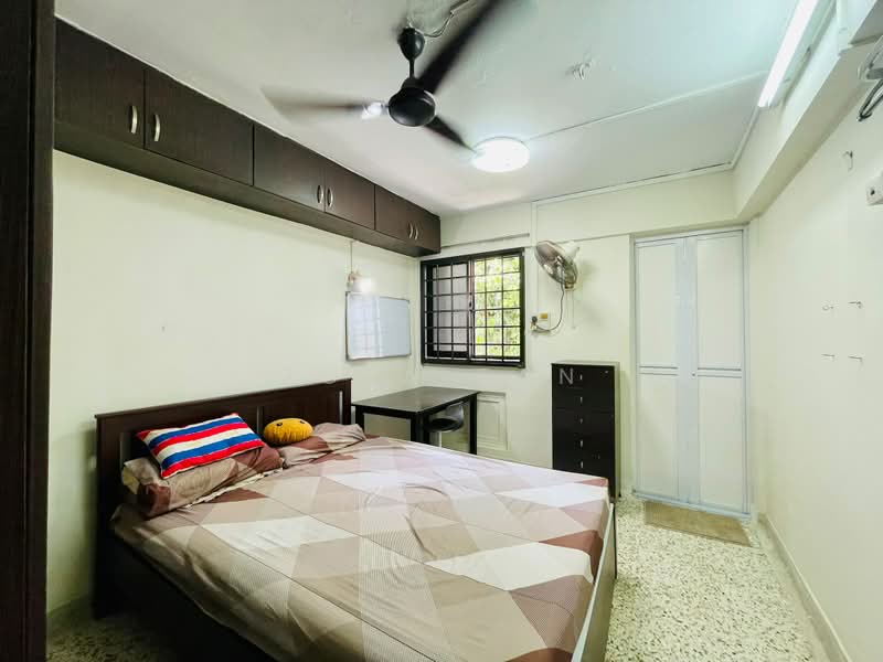 444 Ang Mo Kio Avenue 10, 444 Ang Mo Kio Avenue 10, 2 Bedrooms, 721 sqft, HDB Flat For Sale, by Zola Tan, 500229963 - Master Bedroom - PropertyGuru.com.sg