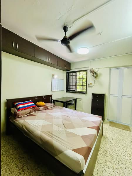 444 Ang Mo Kio Avenue 10, 444 Ang Mo Kio Avenue 10, 2 Bedrooms, 721 sqft, HDB Flat For Sale, by Zola Tan, 500229963 - Master Bedroom - PropertyGuru.com.sg