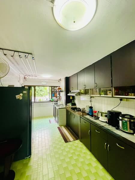 444 Ang Mo Kio Avenue 10, 444 Ang Mo Kio Avenue 10, 2 Bedrooms, 721 sqft, HDB Flat For Sale, by Zola Tan, 500229963 - Kitchen - PropertyGuru.com.sg