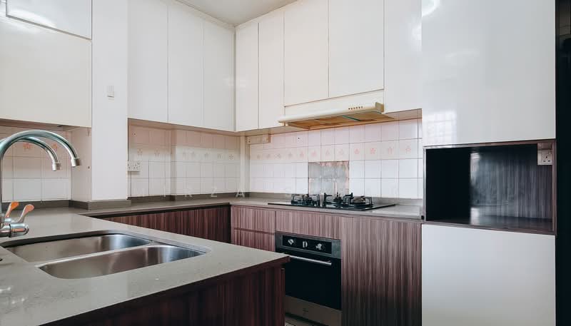 847 Jurong West Street 81, 847 Jurong West Street 81, 4 Bedrooms, 1,377 sqft, HDB Flat For Sale, by Mirza Subari, 500229964 - Kitchen - PropertyGuru.com.sg