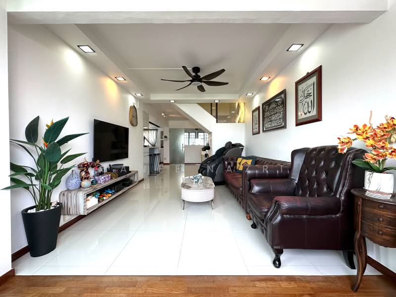 893 Tampines Avenue 8, 893 Tampines Avenue 8, 4 Bedrooms, 1,528 sqft, HDB Flat For Sale, by Hanee Nazri, 500229967 - Living Room - PropertyGuru.com.sg