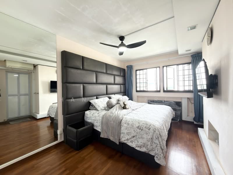 893 Tampines Avenue 8, 893 Tampines Avenue 8, 4 Bedrooms, 1,528 sqft, HDB Flat For Sale, by Hanee Nazri, 500229967 - Master Bedroom - PropertyGuru.com.sg