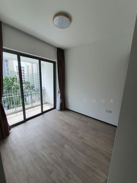 Forest Woods, , 3 Bedrooms, 915 sqft, Condominium For Sale, by Shirley Chua, 500229982 - Balcony - PropertyGuru.com.sg