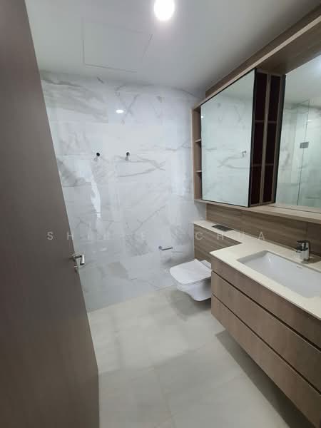 Forest Woods, , 3 Bedrooms, 915 sqft, Condominium For Sale, by Shirley Chua, 500229982 - Bathroom - PropertyGuru.com.sg