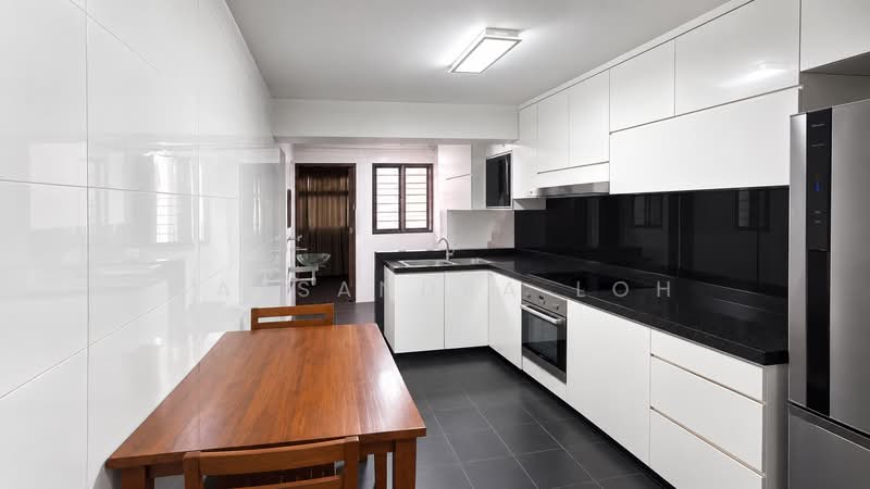 55 Marine Terrace, 55 Marine Terrace, 2 Bedrooms, 947 sqft, HDB Flat For Sale, by Cassandra Loh, 500229986 - Kitchen - PropertyGuru.com.sg
