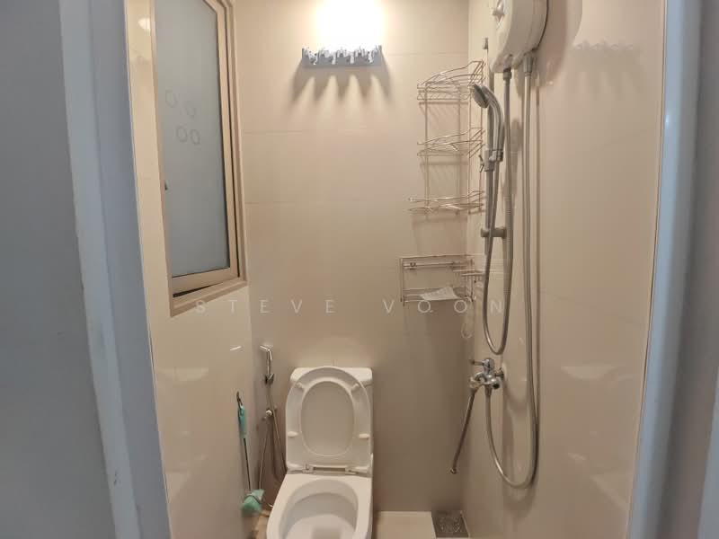 The Vales, 77 Anchorvale Crescent, 4 Bedrooms, 1,410 sqft, Condominium For Rent, by Steve Voon, 500229997 - Bathroom - PropertyGuru.com.sg