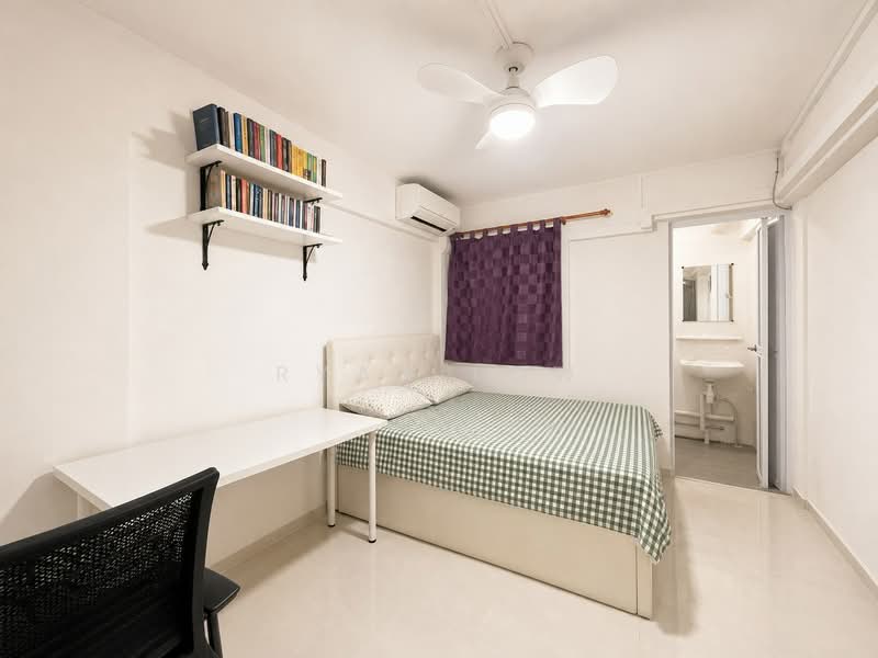 520 Bedok North Avenue 1, 520 Bedok North Avenue 1, 2 Bedrooms, 721 sqft, HDB Flat For Sale, by Ryan Low, 500230004 - Bedroom - PropertyGuru.com.sg