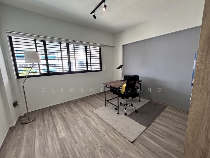 337 Jurong East Avenue 1, 337 Jurong East Avenue 1, 4 Bedrooms, 1,604 sqft, HDB Flat For Sale, by Clement Huang, 500230005 - Study - PropertyGuru.com.sg
