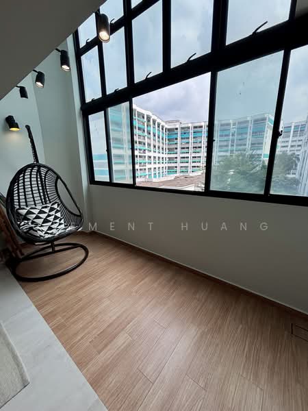 337 Jurong East Avenue 1, 337 Jurong East Avenue 1, 4 Bedrooms, 1,604 sqft, HDB Flat For Sale, by Clement Huang, 500230005 - Balcony - PropertyGuru.com.sg