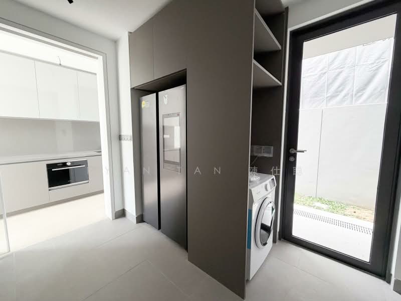 Pollen Collection, Pollen View Off Nim Road, 5 Bedrooms, 4,380 sqft, Semi-Detached House For Sale, by Ryan Tan 陳仕聪, 500230006 - Kitchen - PropertyGuru.com.sg