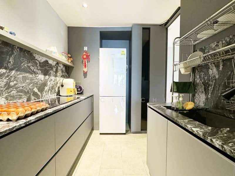 Stratum, 80 Elias Road, 3 Bedrooms, 1,399 sqft, Condominium For Sale, by Patricia Chua, 500230008 - Kitchen - PropertyGuru.com.sg