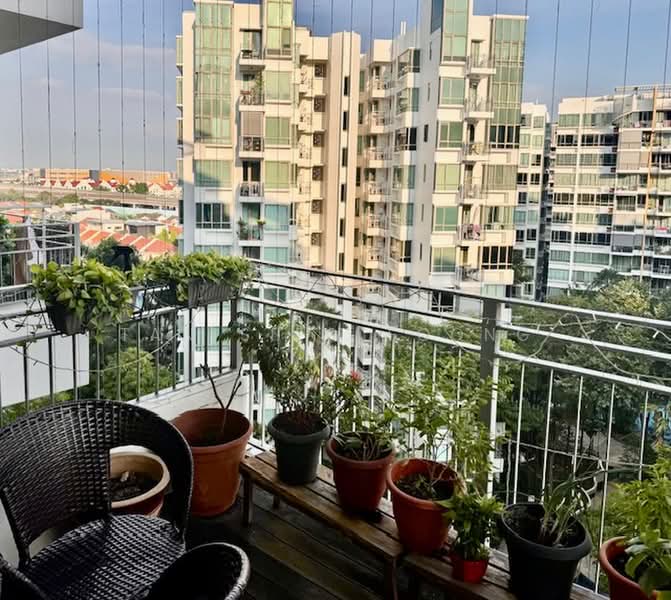 Casa Merah, 52 Tanah Merah Kechil Avenue, 3 Bedrooms, 1,238 sqft, Condominium For Rent, by Tan Siew Foong, 500230020 - Balcony - PropertyGuru.com.sg