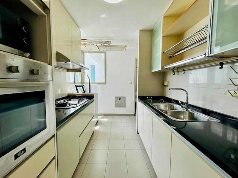 Casa Merah, 52 Tanah Merah Kechil Avenue, 3 Bedrooms, 1,238 sqft, Condominium For Rent, by Tan Siew Foong, 500230020 - Kitchen - PropertyGuru.com.sg
