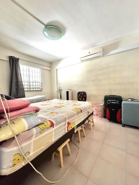 414 Hougang Avenue 10, 414 Hougang Avenue 10, 2 Bedrooms, 721 sqft, HDB Flat For Sale, by Patrick Chiok, 500230030 - Bedroom - PropertyGuru.com.sg
