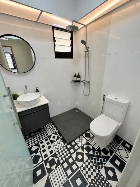 463B Bukit Batok Street 41, 463B Bukit Batok Street 41, 3 Bedrooms, 1,216 sqft, HDB Flat For Sale, by Sharon Ng, 500230034 - Bathroom - PropertyGuru.com.sg