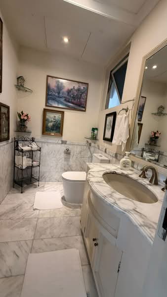 Holland Grove, Holland Grove View, 4 Bedrooms, 3,735 sqft, Semi-Detached House For Sale, by Brenda Yip 银子, 500230041 - Bathroom - PropertyGuru.com.sg