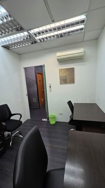 Wcega Tower, 21 Bukit Batok Crescent, Dairy Farm / Bukit Panjang / Choa Chu Kang, 100 sqft, Office For Rent, by Cindy Cheng, 500230047 - Interior - CommercialGuru.com.sg