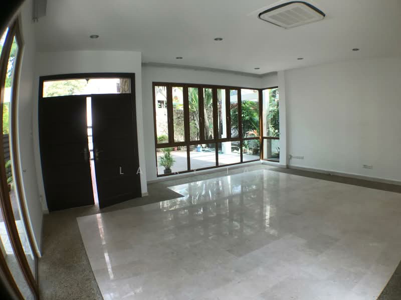 Holland Road Detached House For Rent, Holland Road, 6 Bedrooms, 6,000 sqft, Detached House For Rent, by Larry Tan, 500230050 - Living Room - PropertyGuru.com.sg