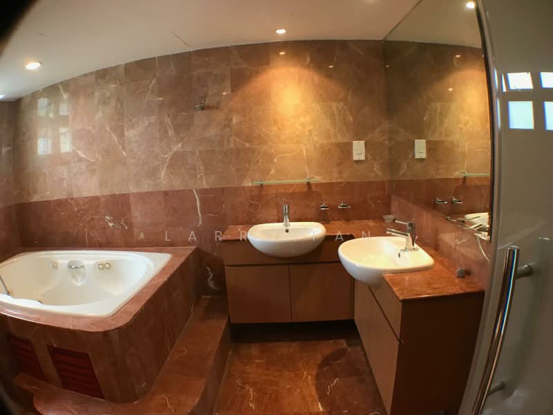 Holland Road Detached House For Rent, Holland Road, 6 Bedrooms, 6,000 sqft, Detached House For Rent, by Larry Tan, 500230050 - Bathroom - PropertyGuru.com.sg