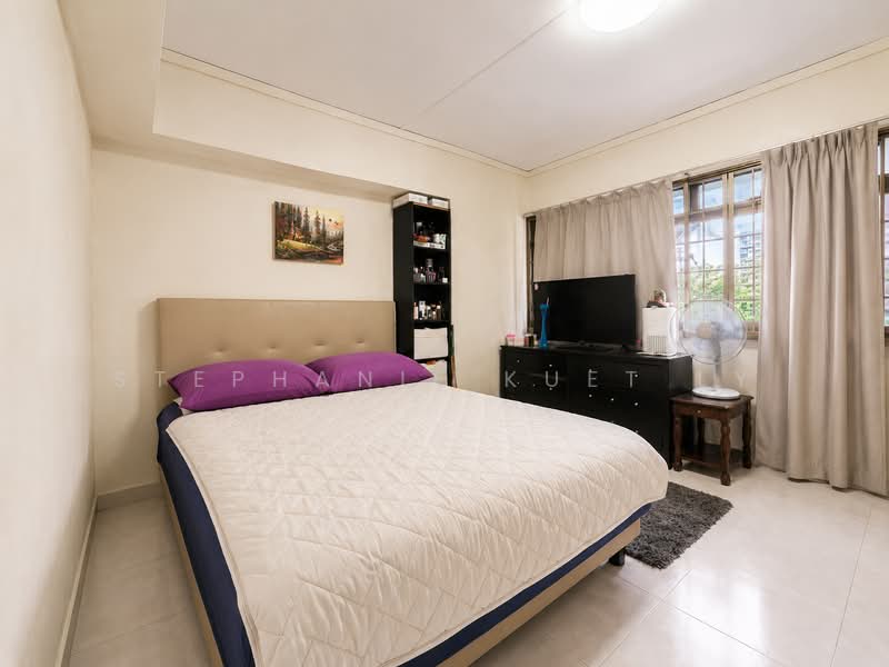 290F Bukit Batok Street 24, 290F Bukit Batok Street 24, 3 Bedrooms, 1,108 sqft, HDB Flat For Sale, by Stephanie Kuet LY, 500230059 - Bedroom - PropertyGuru.com.sg