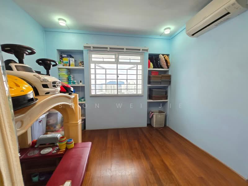 180 Lompang Road, 180 Lompang Road, 3 Bedrooms, 1,410 sqft, HDB Flat For Sale, by Soon Wei Jie, 500230080 - Bedroom - PropertyGuru.com.sg