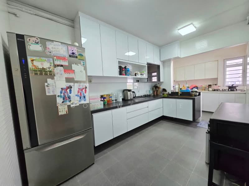180 Lompang Road, 180 Lompang Road, 3 Bedrooms, 1,410 sqft, HDB Flat For Sale, by Soon Wei Jie, 500230080 - Kitchen - PropertyGuru.com.sg