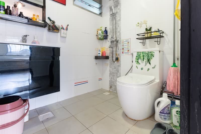 365C Sembawang Crescent, 365C Sembawang Crescent, 3 Bedrooms, 1,001 sqft, HDB Flat For Sale, by Dan Tay, 500230096 - Bathroom - PropertyGuru.com.sg