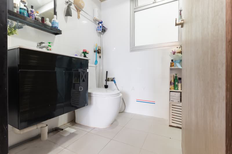 365C Sembawang Crescent, 365C Sembawang Crescent, 3 Bedrooms, 1,001 sqft, HDB Flat For Sale, by Dan Tay, 500230096 - Bathroom - PropertyGuru.com.sg