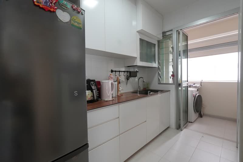 130A Lorong 1 Toa Payoh, 130A Lorong 1 Toa Payoh, 2 Bedrooms, 732 sqft, HDB Flat For Sale, by Steve Lee, 500230107 - Kitchen - PropertyGuru.com.sg