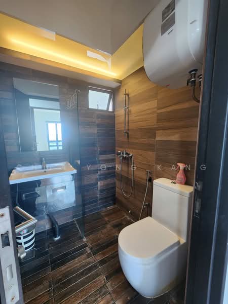 88 Dawson Road, 88 Dawson Road, 3 Bedrooms, 893 sqft, HDB Flat For Sale, by Chua Yong Kang, 500230108 - Bathroom - PropertyGuru.com.sg