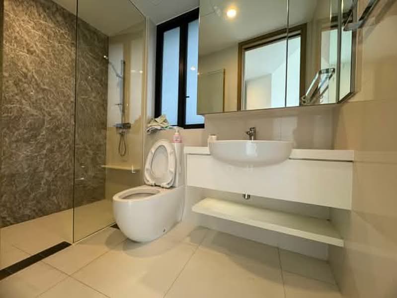 d'Leedon (Former Farrer Court), 11 Leedon Heights, 2 Bedrooms, 1,022 sqft, Condominium For Sale, by LiLi Koh, 500230113 - Bathroom - PropertyGuru.com.sg