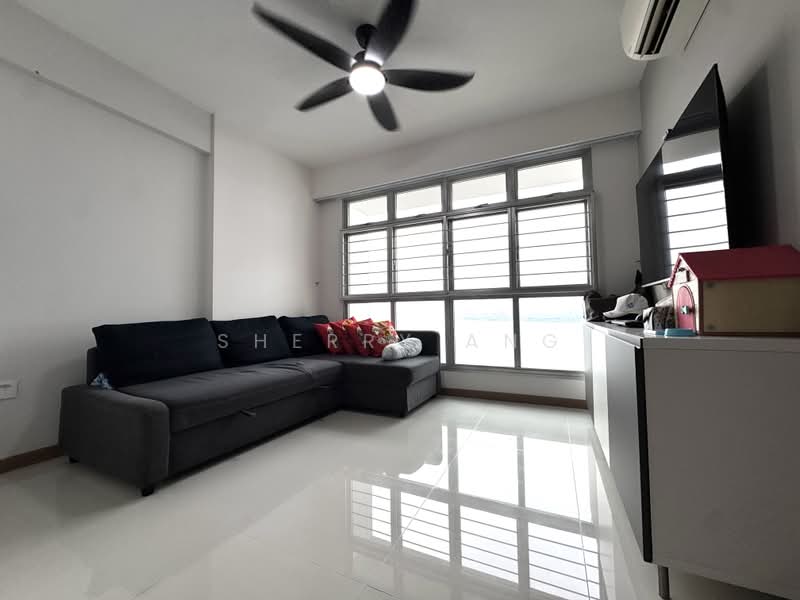 422B Northshore Drive, 422B Northshore Drive, 3 Bedrooms, 1,001 sqft, HDB Flat For Sale, by Sherry Ang, 500230115 - Living Room - PropertyGuru.com.sg