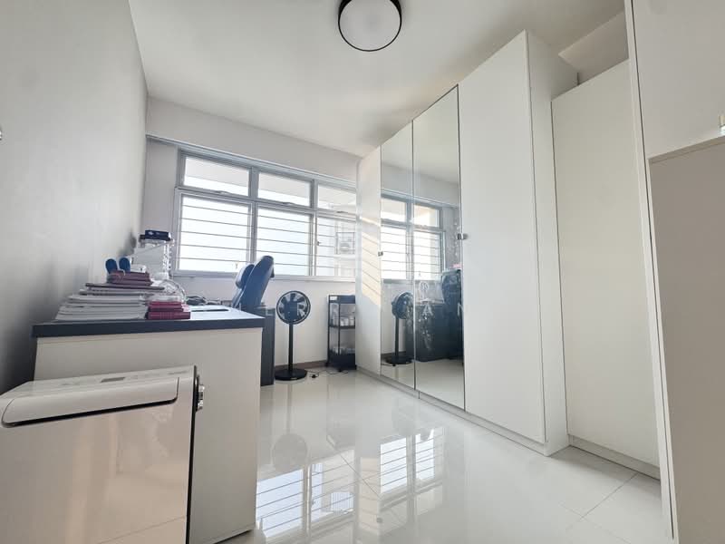 422B Northshore Drive, 422B Northshore Drive, 3 Bedrooms, 1,001 sqft, HDB Flat For Sale, by Sherry Ang, 500230115 - Bedroom - PropertyGuru.com.sg