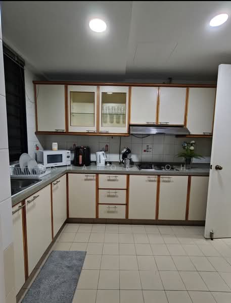 Central Green, 1 Jalan Membina, 1 Bedroom, 250 sqft, Condominium For Rent, by Ssharon Loh, 500230120 - Kitchen - PropertyGuru.com.sg