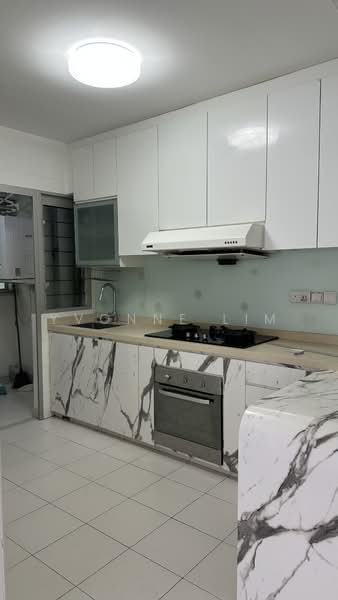 523A Tampines Central 7, 523A Tampines Central 7, 3 Bedrooms, 1,001 sqft, HDB Flat For Sale, by Yvonne Lim, 500230128 - Kitchen - PropertyGuru.com.sg