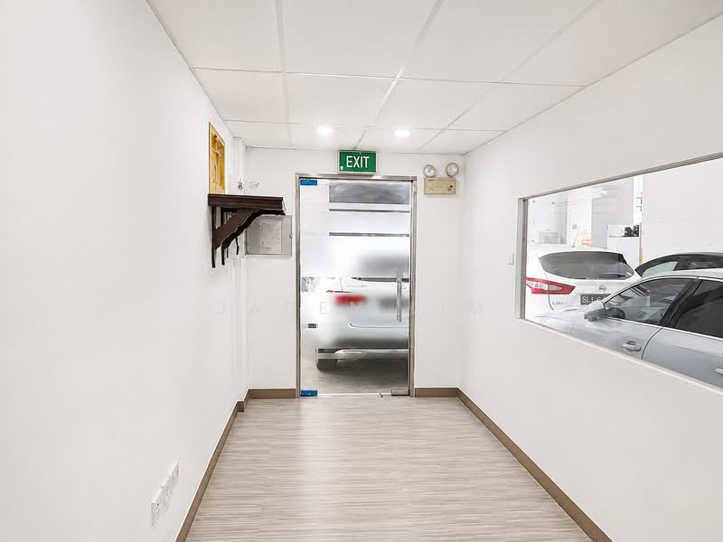 Wcega Plaza, 1 Bukit Batok Crescent, 2,543 sqft, Light Industrial (B1) For Rent, by Jaden Lim, 500230148 - Corridor - CommercialGuru.com.sg
