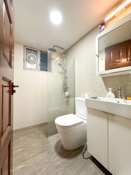 50 Strathmore Avenue, 50 Strathmore Avenue, 3 Bedrooms, 914 sqft, HDB Flat For Sale, by Elonn Seah, 500230152 - Bathroom - PropertyGuru.com.sg