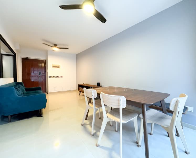 50 Strathmore Avenue, 50 Strathmore Avenue, 3 Bedrooms, 914 sqft, HDB Flat For Sale, by Elonn Seah, 500230152 - Living Room - PropertyGuru.com.sg