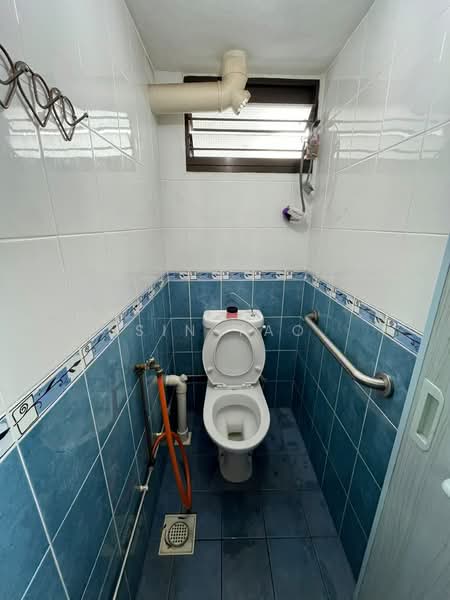 72 Geylang Bahru, 72 Geylang Bahru, 2 Bedrooms, 635 sqft, HDB Flat For Sale, by Sin Yao, 500230154 - Bathroom - PropertyGuru.com.sg