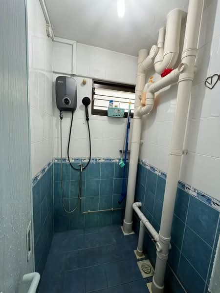 72 Geylang Bahru, 72 Geylang Bahru, 2 Bedrooms, 635 sqft, HDB Flat For Sale, by Sin Yao, 500230154 - Bathroom - PropertyGuru.com.sg